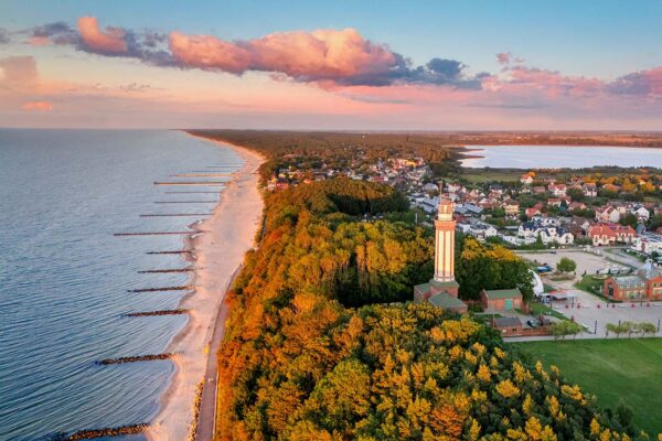 Latarnia Morska Niechorze. Plaża Niechorze.